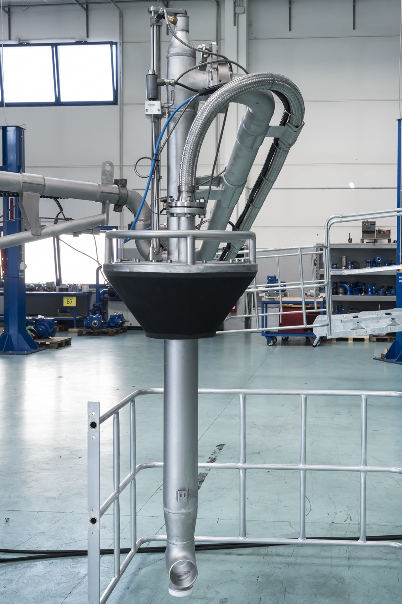 Semi-automatic loading arm for red oil - SABIC